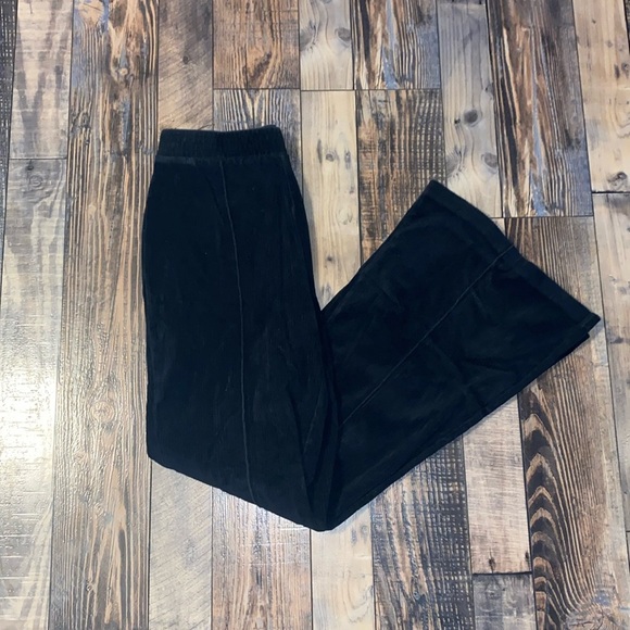 Aerie Fit and Flare Black Pants size Medium - Picture 1 of 4